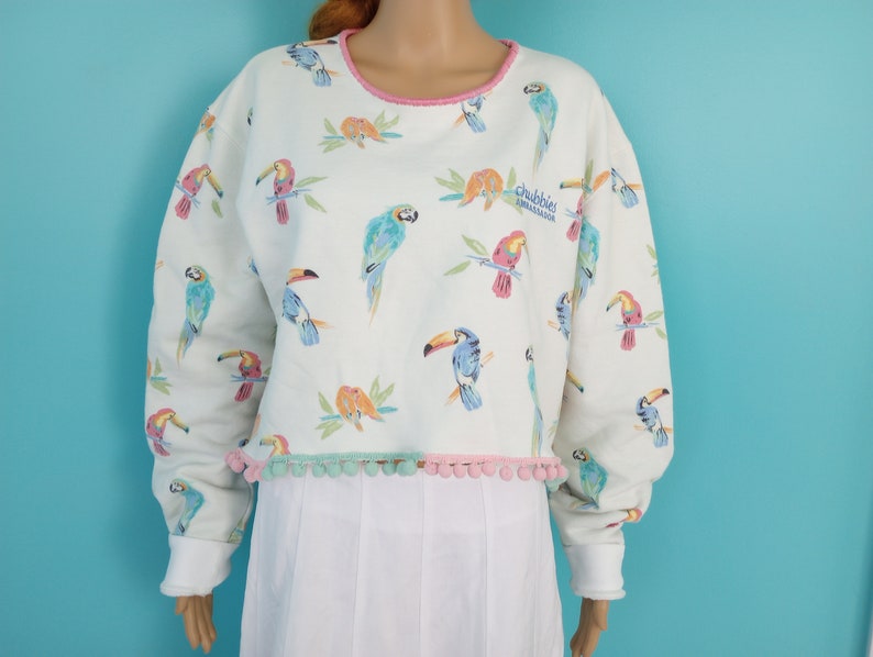 KITSCHY Pastel Parrot & Toucan Cropped Sweatshirt Street Wear Upcycled Pom-Pom Trim Size: Large/XLarge Chubbies Ambassador image 3