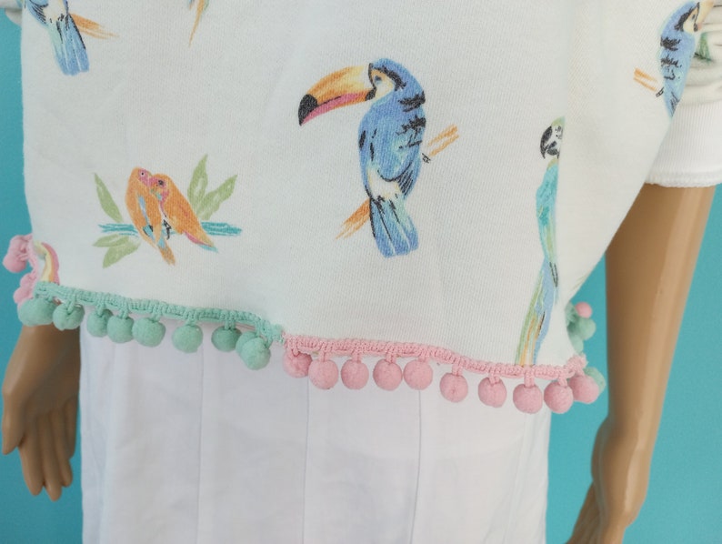 KITSCHY Pastel Parrot & Toucan Cropped Sweatshirt Street Wear Upcycled Pom-Pom Trim Size: Large/XLarge Chubbies Ambassador image 5