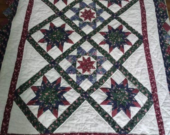 HANDMADE Patchwork Star Quilt Cottage Farmhouse TWIN Green, Red, Blue: Bedspread & 1 Sham