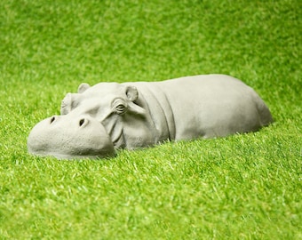 Scultura d'arte da giardino in metallo ippopotamo in resina, ornamenti per prato in erba finta, decorazioni per esterni, regalo per animali della giungla, regali umoristici da giardino, arredamento moderno per il patio