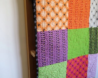 Halloween quilt, wallhanging, crib quilt, pram quilt, playmat, baby blanket, purple green orange