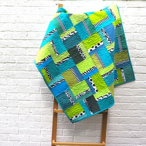 Baby quilt, modern geometric quilt, boy quilt, crib quilt, patchwork quilt, wall hanging, solids blue, green, turquoise image 2