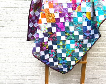 Colorful rainbow lap quilt, modern geometric quilt, colorful modern home decor, play mat