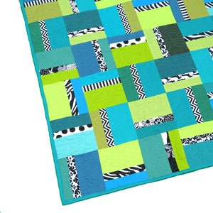 Baby quilt, modern geometric quilt, boy quilt, crib quilt, patchwork quilt, wall hanging, solids blue, green, turquoise image 10