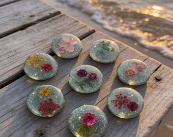 Set of 8 Resin Magnets – Sage Green Glitter, Dried Flowers, Refrigerator Decor