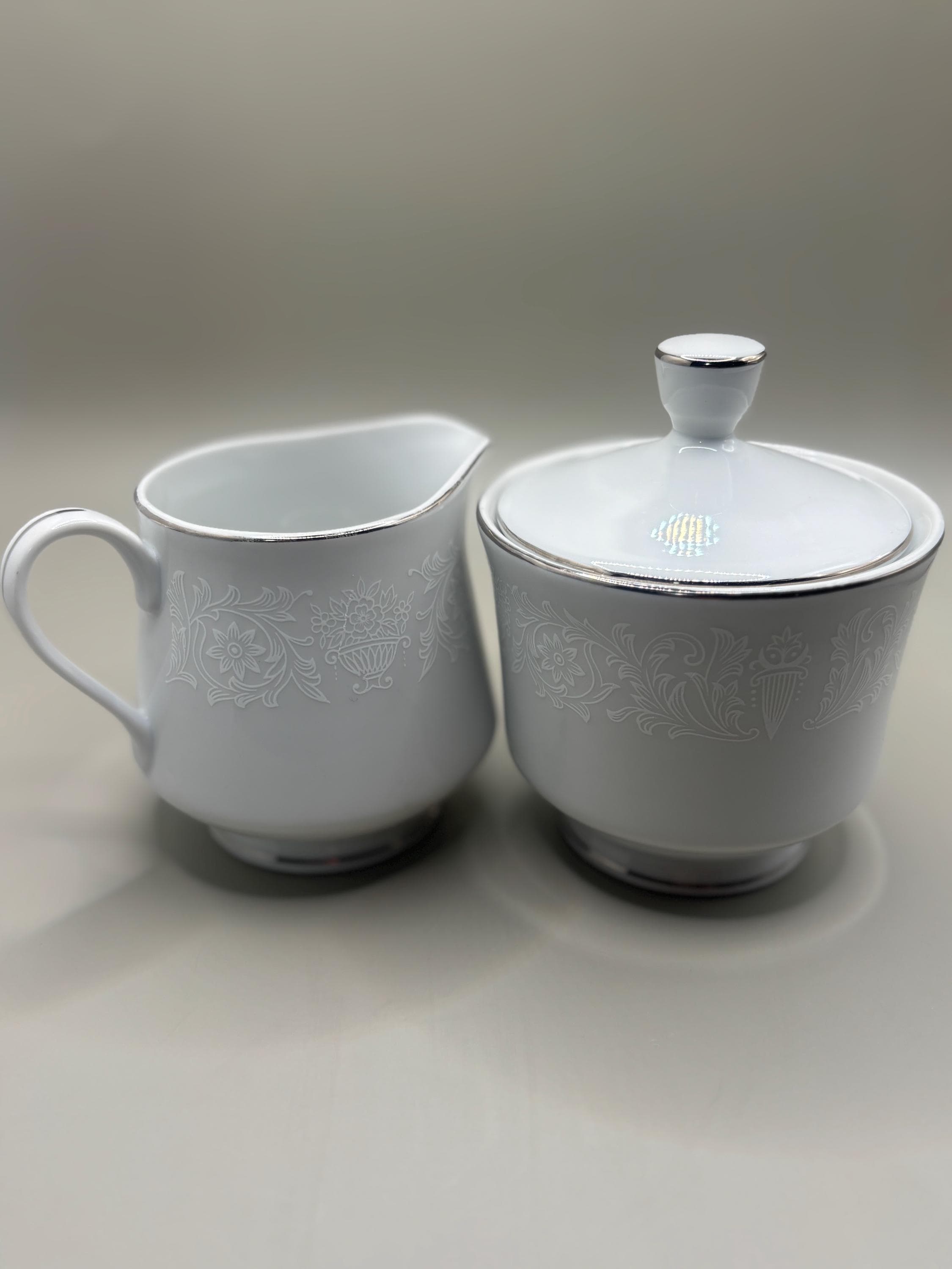 陶器製クラウン像 2体セット Crown china japan - Etsy 日本