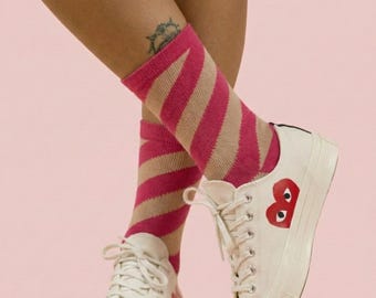 Färgglada och söta strumpor | Godisrosa randiga strumpor | Fräck lekfull present | Roliga strumpor till sneakers | Djärva färger | Måste ha för våren eller sommaren