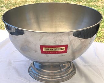 Secchiello per il ghiaccio vintage Piper Heidsieck per champagne su piedistallo – Grande secchiello per il ghiaccio francese in acciaio inox di Couzon