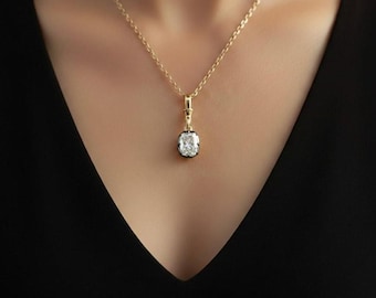 Colgante de diamantes estilo georgiano con cierre de botón, colgante de plata ennegrecida con moissanita y diamante, collar alargado con corte cojín.