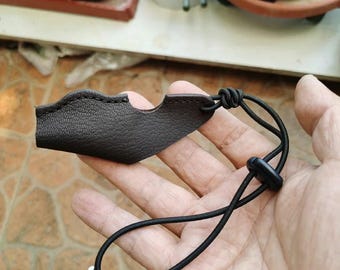 Deerskin Fishing Finger Guard - Handmade Leather Protection for Surf Casting & Long Distance Fishing