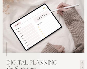 Puede incluir: Una tableta digital que muestra un diseño de planificador con el texto "DIGITAL PLANNING for beginners". La pantalla muestra un horario de bloques de tiempo y una sección "Today's Tasks". Un lápiz óptico está sobre la pantalla. El fondo es beige neutro.