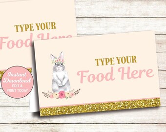 Puede incluir: Plantilla de carpa de comida imprimible con un lindo conejito con una corona de flores y detalles de purpurina dorada. La plantilla dice "Type Your Food Here" y está diseñada para papel de cartulina de 8,5 x 11 pulgadas. El tamaño final es de 9,8 cm de ancho por 6,05 cm de alto.