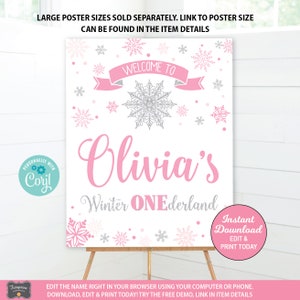 Puede incluir: Un cartel de bienvenida imprimible en rosa y plata para una fiesta de primer cumplea&ntilde;os con tem&aacute;tica de invierno. El cartel dice "Bienvenido al pa&iacute;s de las maravillas de invierno de Olivia".