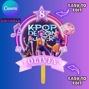 Puede incluir: Un adorno para tarta con temática K-Pop con tres figuras animadas. El diseño incluye el texto "K-POP DESIGNERS" y "OLIVIA", una estrella con el número 8 y una bola de discoteca. También están presentes las palabras "EDITABLE" y "EASY TO EDIT".