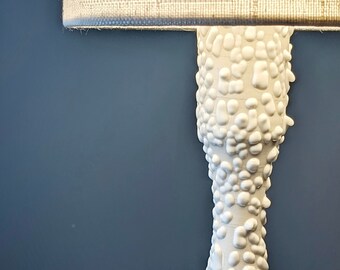 White textured porcelain bookshelf lamp