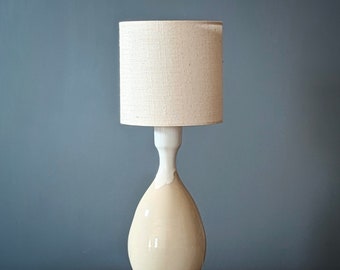 White and cream bookshelf lamp