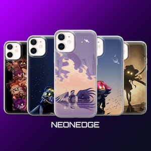 Pode incluir: Cinco capas transparentes para smartphone com várias ilustrações de personagens animados e gráficos com temática espacial. Os designs incluem céus estrelados, silhuetas e tons roxos vibrantes. O texto NEONEDGE está impresso em branco abaixo.