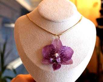 Collana con orchidea viola – Ciondolo con vera orchidea / Regalo botanico fatto a mano per lei