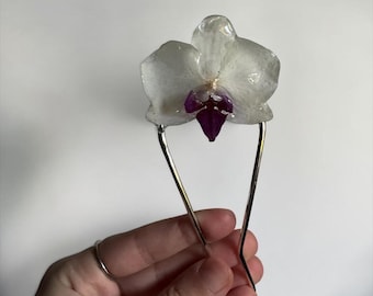 Real White Orchid Hairpin, Preserved Botanical Bridal Hair Accessory