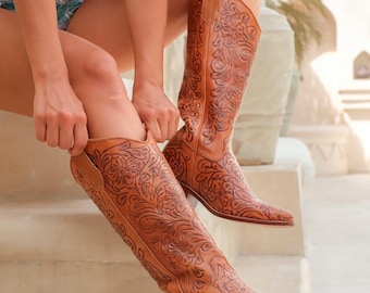Wildflower Cowboy Boots | Tan