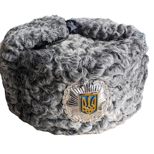 Chapeau d'hiver en fourrure d'astrakan de la police ukrainienne, uniforme de milice des années 2000