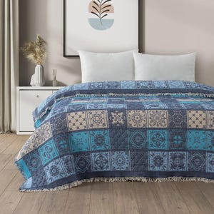 Blue Patchwork Muslin Quilt, Boho Bedspread Double Size, Soft Cotton Coverlet 220x240, Reversible Summer Blanket, 4 Season Throw