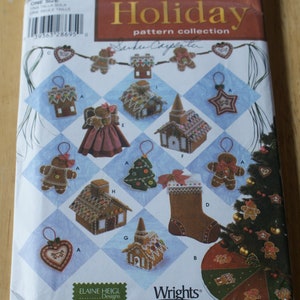 Retired UNCUT Simplicity  Holiday Pattern 4810 Christmas Decorations Tree Skirt, Tree Topper