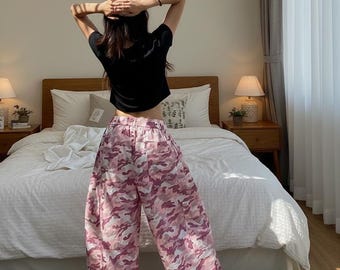 Retro Kawaii Y2K Pink Camouflage Harajuku Cargo Pants – Women’s Wide-Leg Loose Streetwear Trousers