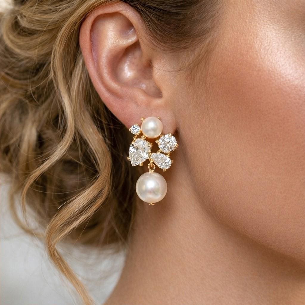 Boucles D'oreilles Percées Vintage Couleur Or Tombantes Avec Perle Blanche - Modèle *5178 - Occasion Bon état