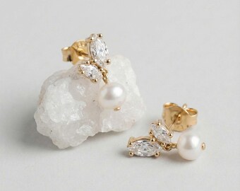 Diamond Pearl Stud Earrings,Diamond Freshwater Pearl Earrings, Elegant Bridal Jewelry, Gift for Her