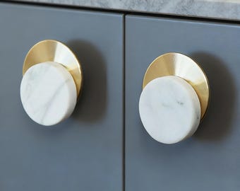 Gałka z białego marmuru: uchwyty do szafek łazienkowych, uchwyty z mosiądzu w kolorze złotym