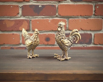 Mini estatuas de gallo y gallina de latón: figuras de aleación Feng Shui para la suerte y la prosperidad / Pequeñas esculturas de pájaros de metal / Individuales o en pareja