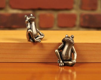 Figura de rana sentada de bronce: miniestatua de rana de latón, escultura de animal diminuta, regalo coleccionable en miniatura para decoración del hogar