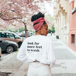 Jesus Washing Feet inspiriert Shirt PNG