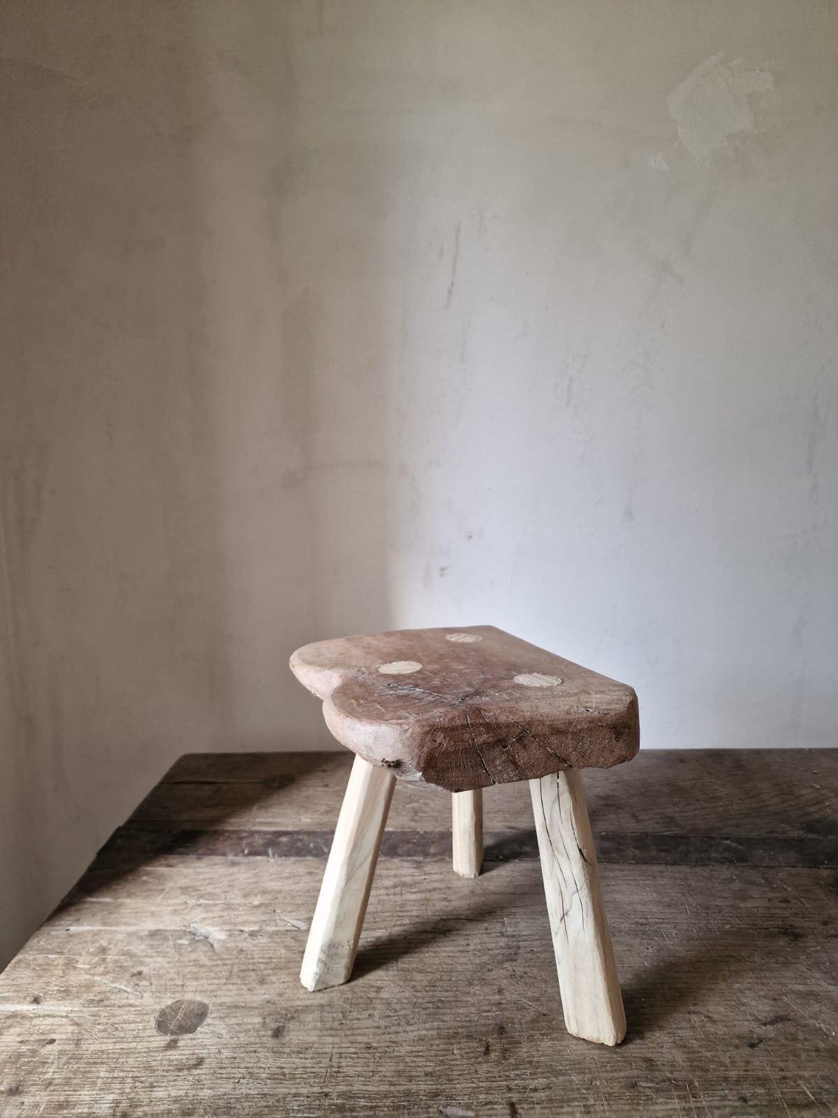 Three legged stool - Etsy 日本
