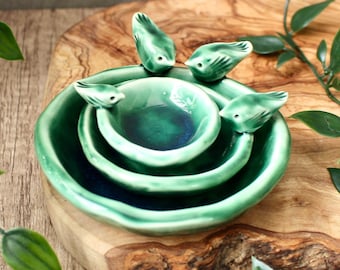 Nesting Bowl Bird Dishes - Emerald Green - Rustic Ring Dish Jewelry Holder - Four Bird Family - Modern Home Decor - READY TO SHIP