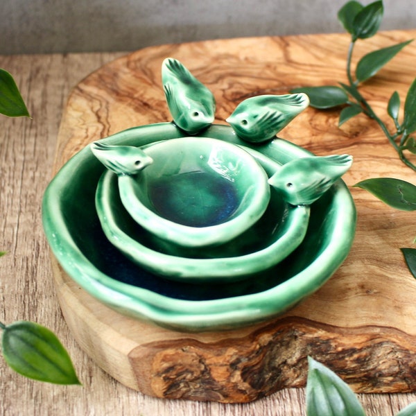 Nesting Bowl Bird Dishes - Emerald Green - Rustic Ring Dish Jewelry Holder - Four Bird Family - Modern Home Decor - READY TO SHIP