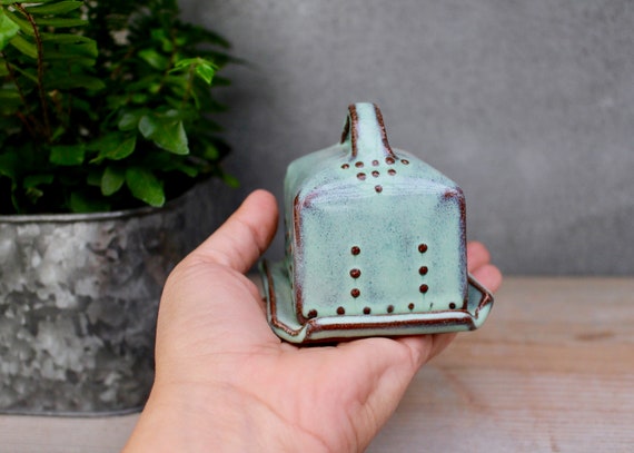 Rustic top butter dish