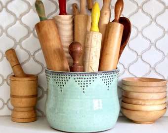 Sponge Holder in Aqua Mist — Back Bay Pottery