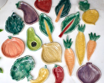 Plat d’anneau de fruits et légumes - Légumes de jardin colorés - Plateau à bijoux - Porte-sachet de thé - Repose-baguettes - Décor de ferme - PRÊT À EXPÉDIER