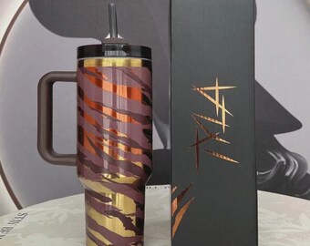 Vaso térmico Stanley x Tyla Tyger de 40 oz, edición limitada, con tecnología Quencher H2.0 Flowstate