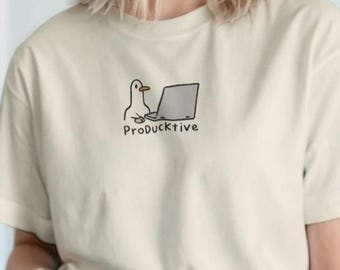 Camiseta ProDUCKtive Ente am Laptop Camiseta divertida de oficina Diseño divertido de pato