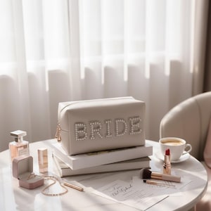 Nécessaire para Noiva, Bolsa de Maquiagem para Noiva, Itens Essenciais para o Dia do Casamento, Presente para a Noiva, Presente para a Noiva, Necessaire de Viagem, Necessaire de Viagem para Despedida de Solteira
