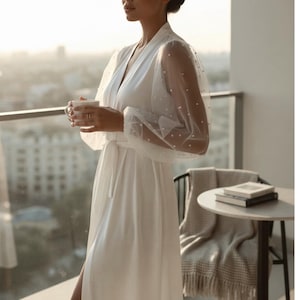 White Pearl Bridal Robe,Long Wedding Robe,Feathered Bridal Robe,Wedding day robe,Satin robe,Wedding Robe,Kimono robe,Robe.