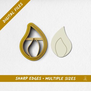 Op de afbeelding: Een gele vlamvormige koekjessnijder en een vlamvormige uitsparing. De tekst "DIGITAL FILES" staat in de linkerbovenhoek. De tekst "SHARP EDGES • MULTIPLE SIZES" staat onderaan.