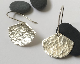 Small hammered silver fan earrings