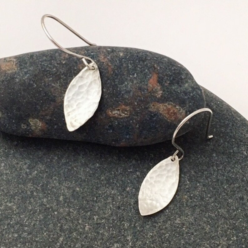 Small concave hammered silver leaf dangle earrings leaf shaped silver earrings image 5