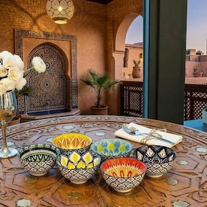 Ciotole con motivi marocchini / Set di stoviglie in ceramica colorata / Piatti da portata in stile boho