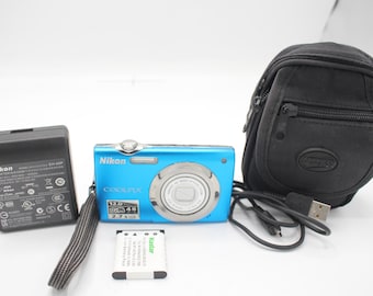Nikon Coolpix S3000 Compact Digital Camera 12mp Sr. 23001851 Refurbished