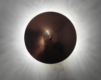 Modern Brass Half-Moon LED Wall Sconce – Ambient Lighting